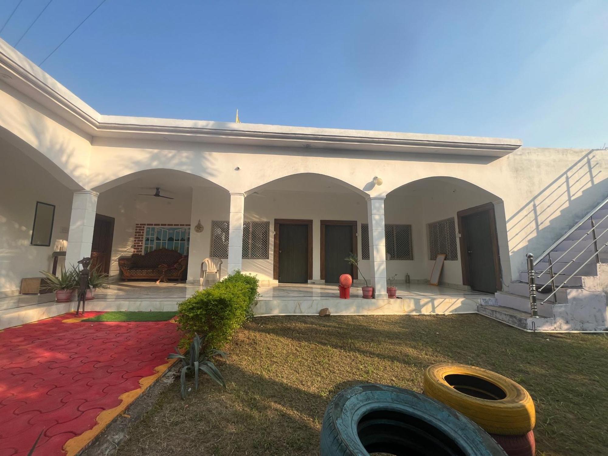 Sunrise Bed & Breakfast 克久拉霍 外观 照片