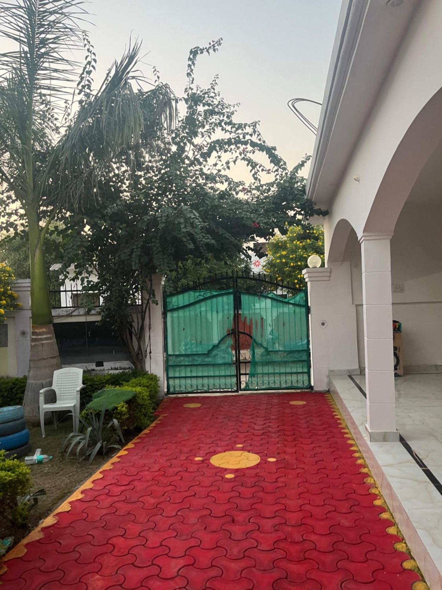 Sunrise Bed & Breakfast 克久拉霍 外观 照片