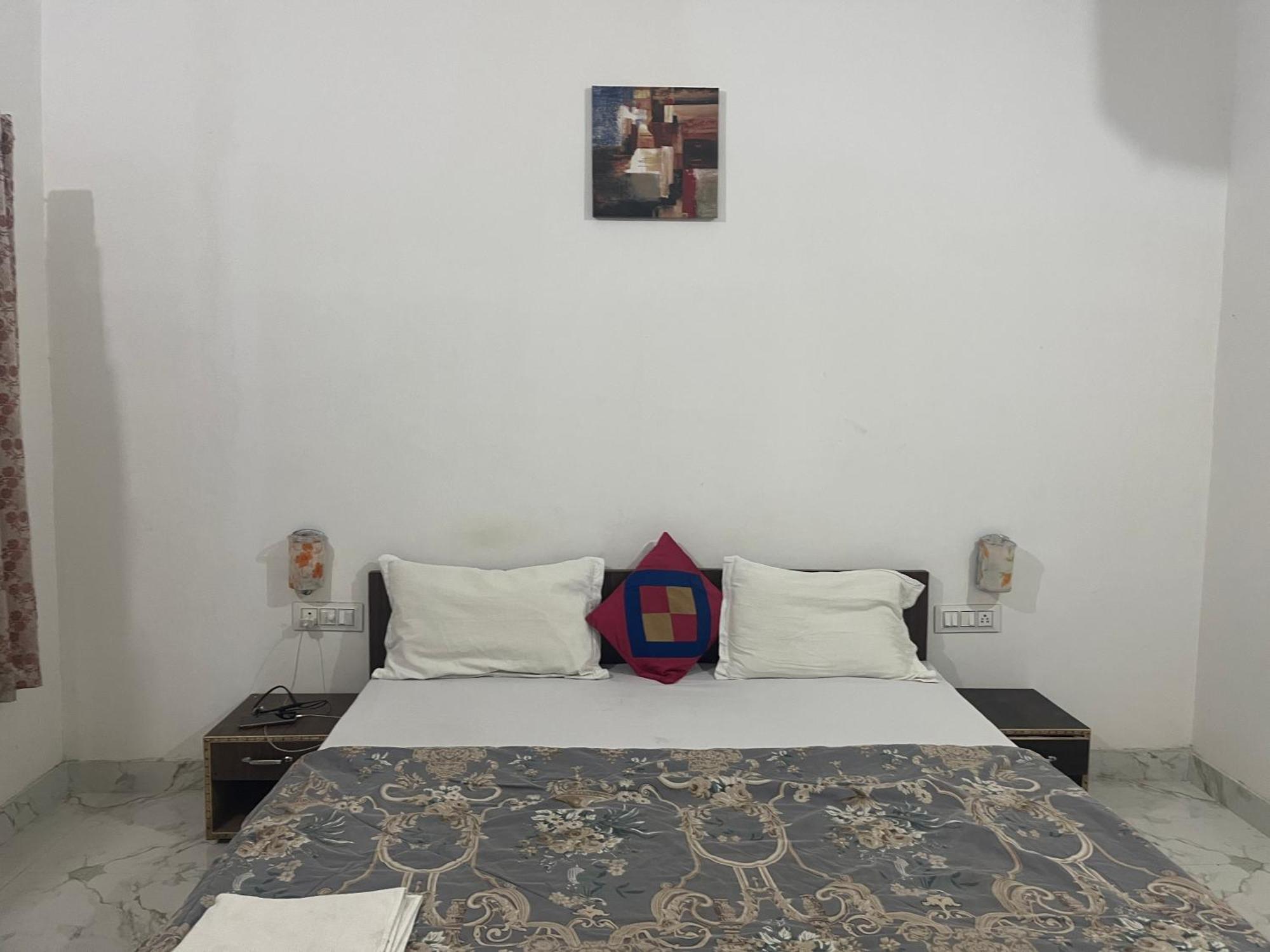 Sunrise Bed & Breakfast 克久拉霍 外观 照片