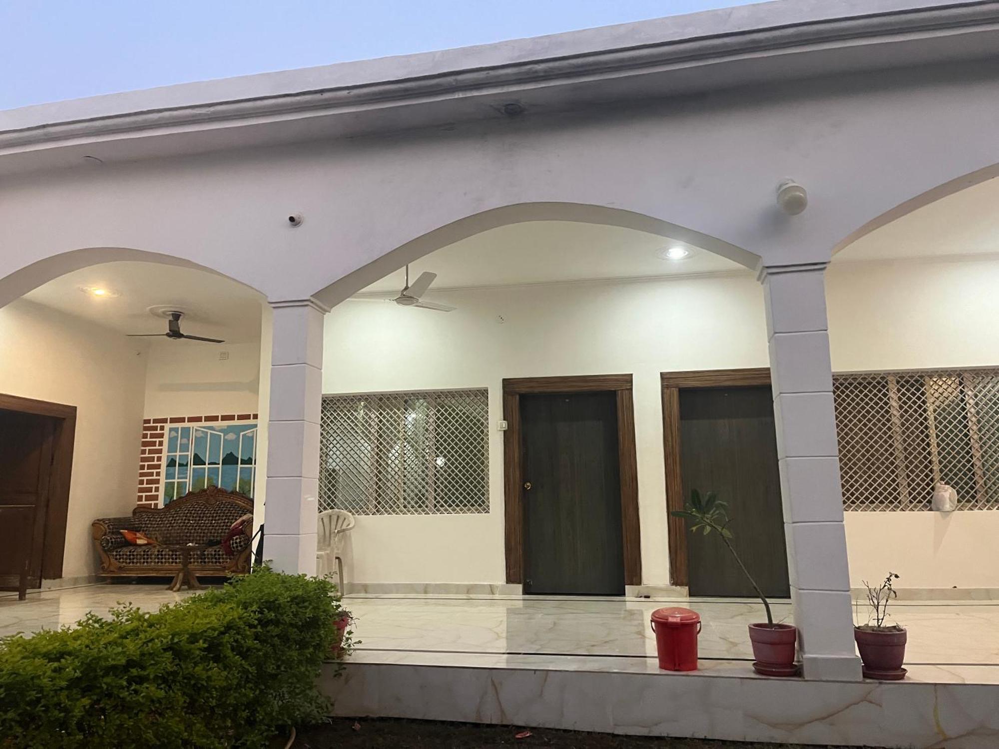 Sunrise Bed & Breakfast 克久拉霍 外观 照片