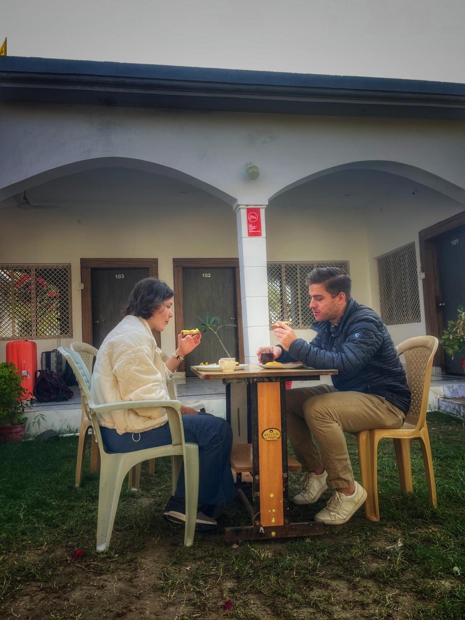 Sunrise Bed & Breakfast 克久拉霍 外观 照片