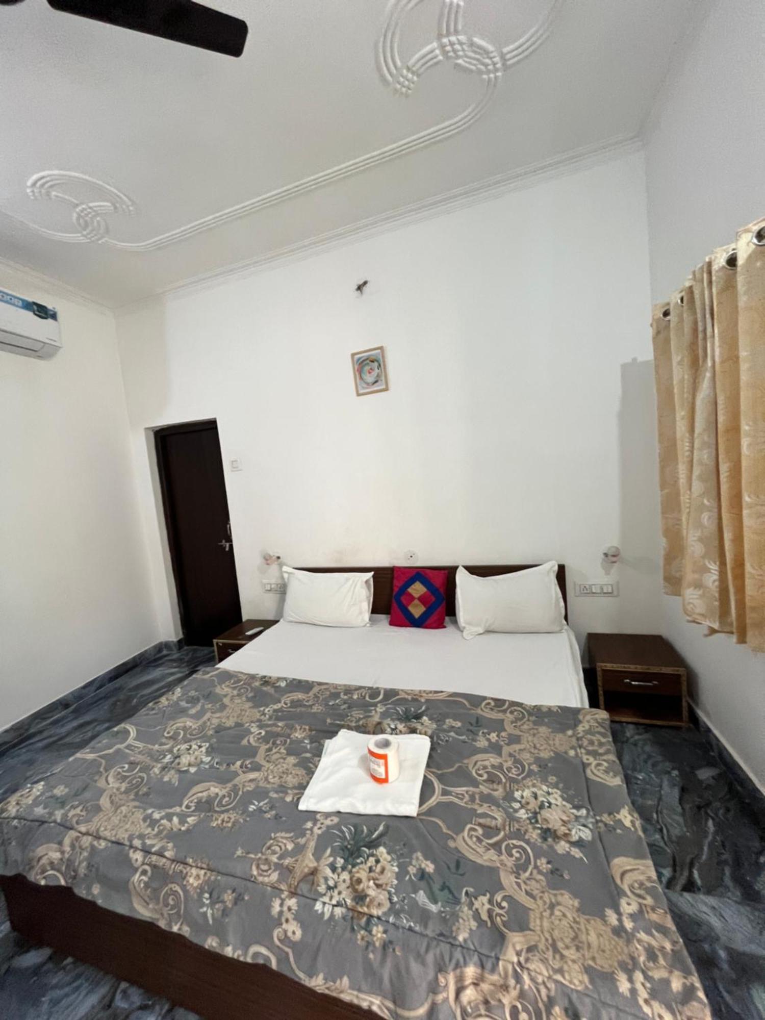 Sunrise Bed & Breakfast 克久拉霍 外观 照片