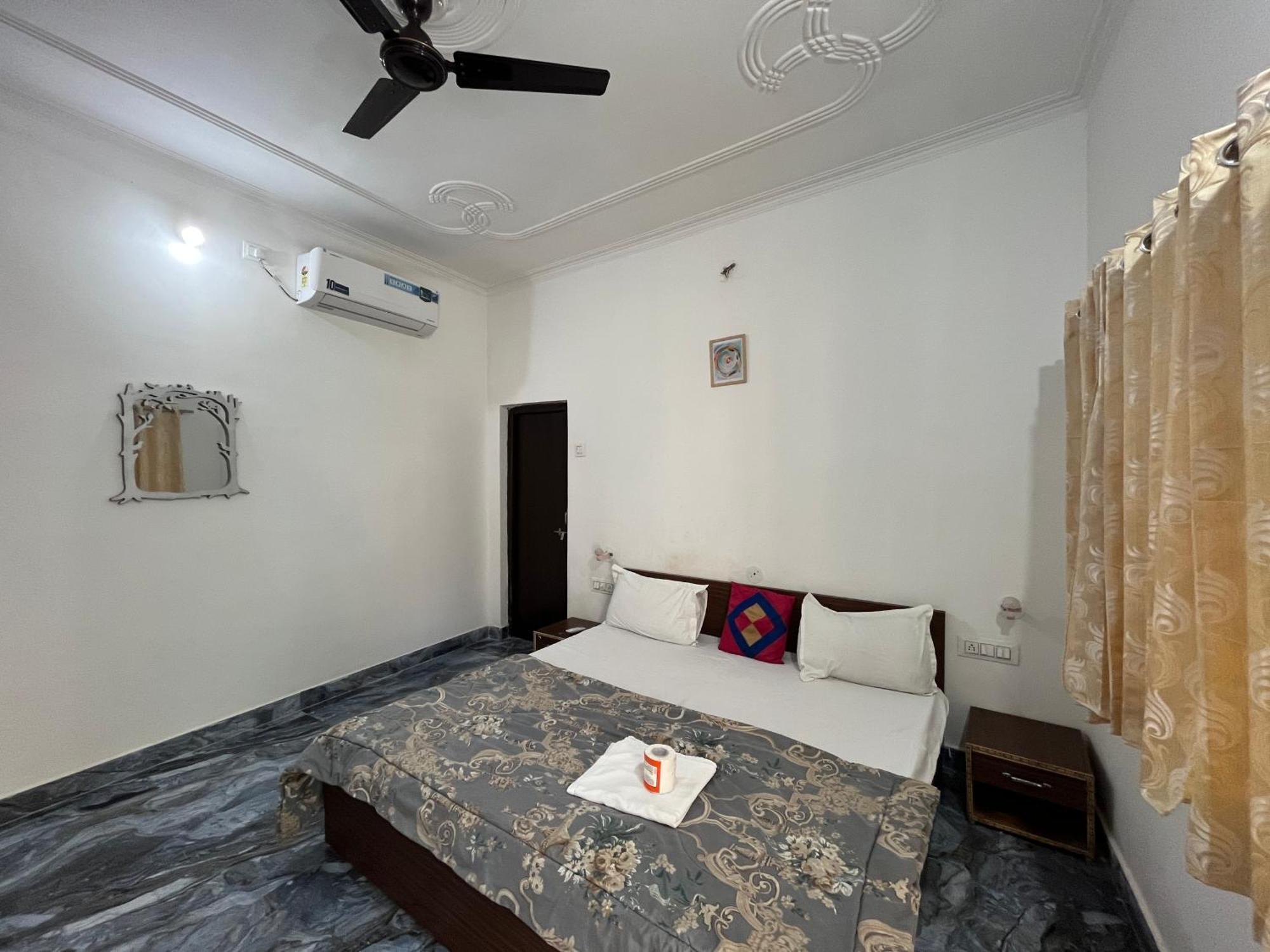 Sunrise Bed & Breakfast 克久拉霍 外观 照片