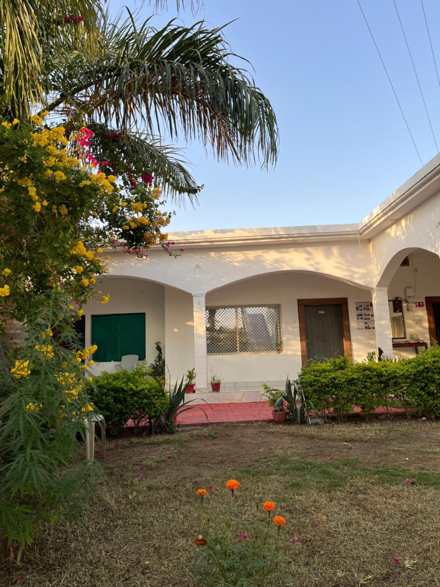 Sunrise Bed & Breakfast 克久拉霍 外观 照片